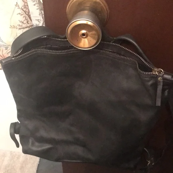 Black leather Backpack - Picture 10 of 12